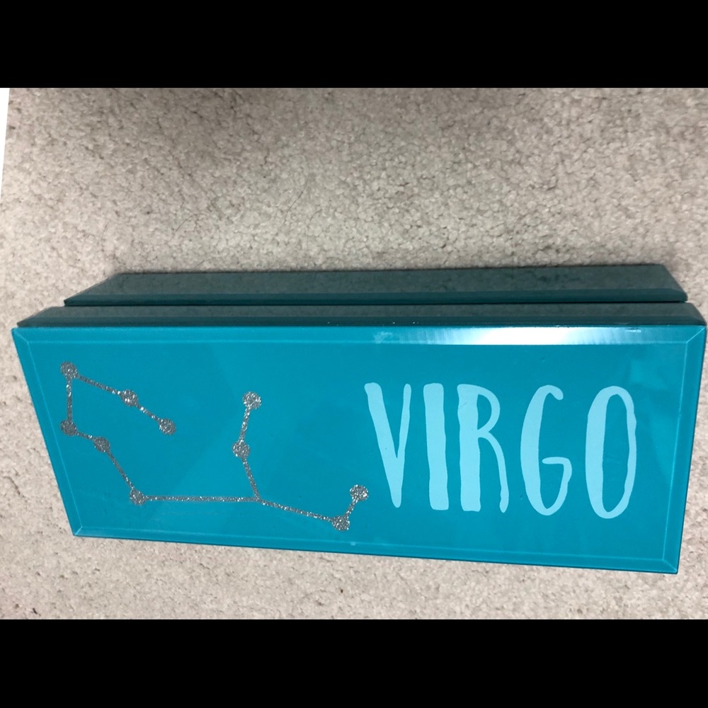 Adorable Glass jewelry box/storage